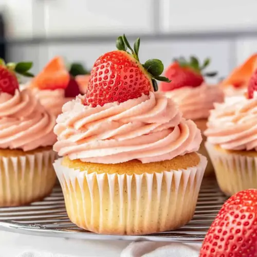 Fresh Strawberry Cupcakes